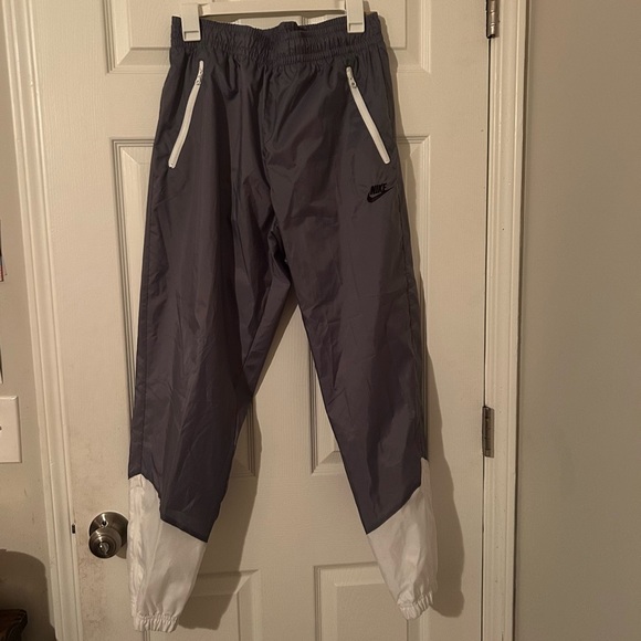 NWT Nike Sportswear Windrunner Track Woven Pants Mesh Lined Men Size S - Picture 1 of 7